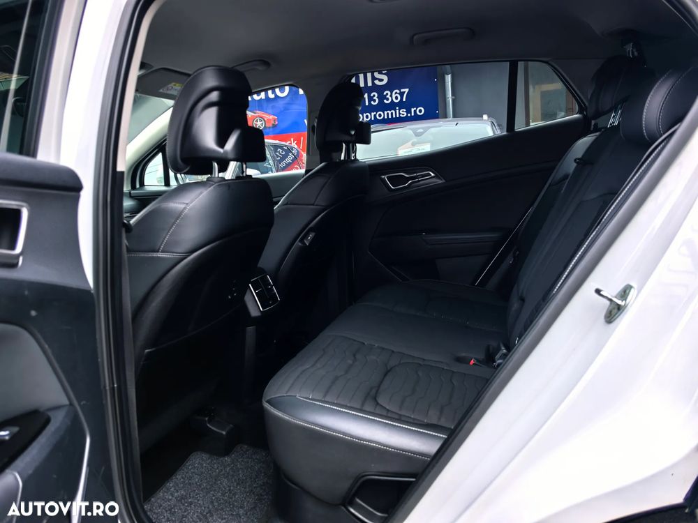 Kia Sportage 1.6T-GDI Hybrid 2WD Aut. Spirit - 16