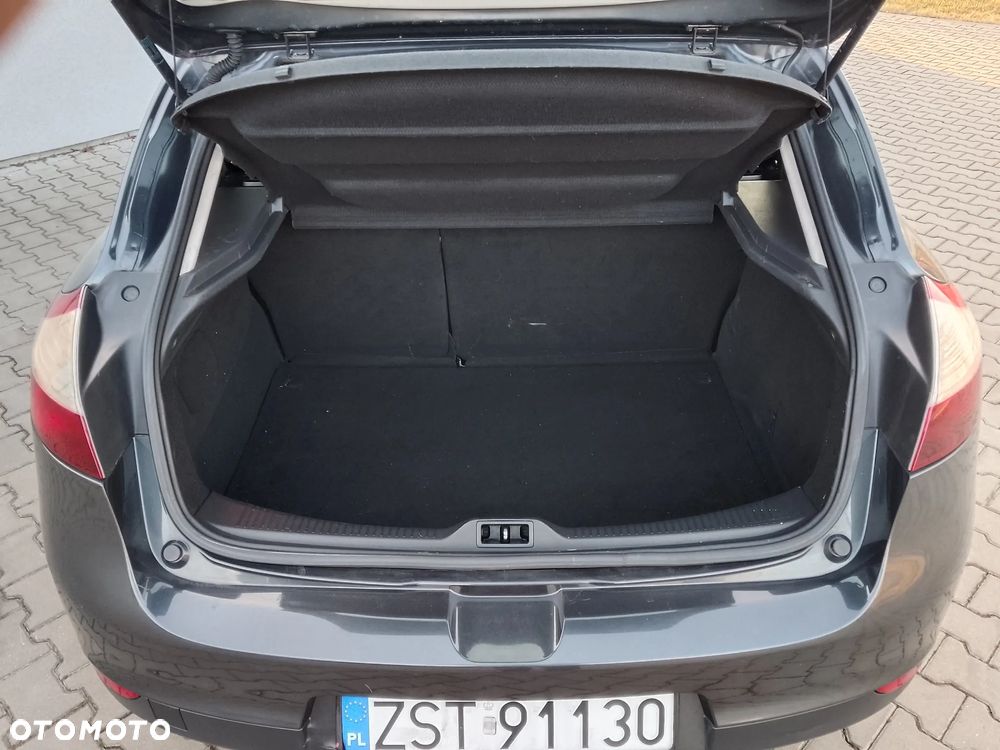 Renault Megane 1.6 16V Authentique - 9