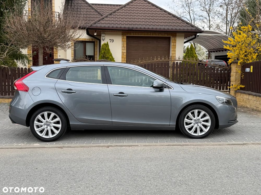 Volvo V40 D3 Summum - 2