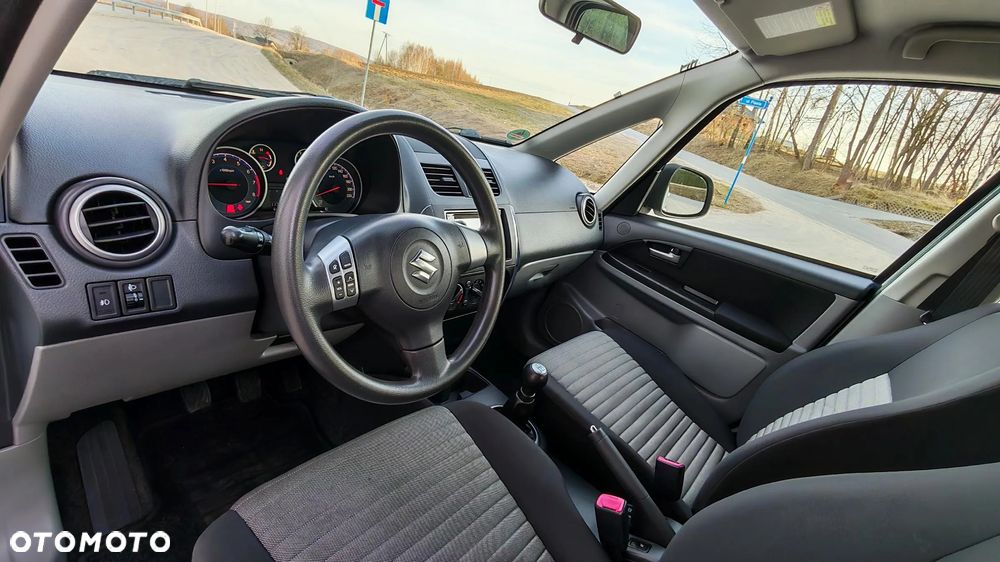 Suzuki SX4 1.6 VVT 4x4 Style - 22