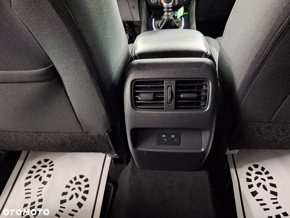 Nissan Qashqai 1.3 DIG-T MHEV N-Connecta - 25