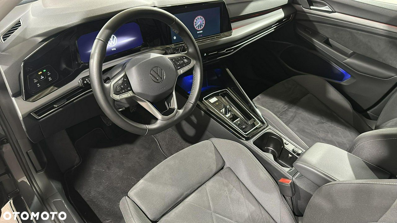 Volkswagen Golf - 11