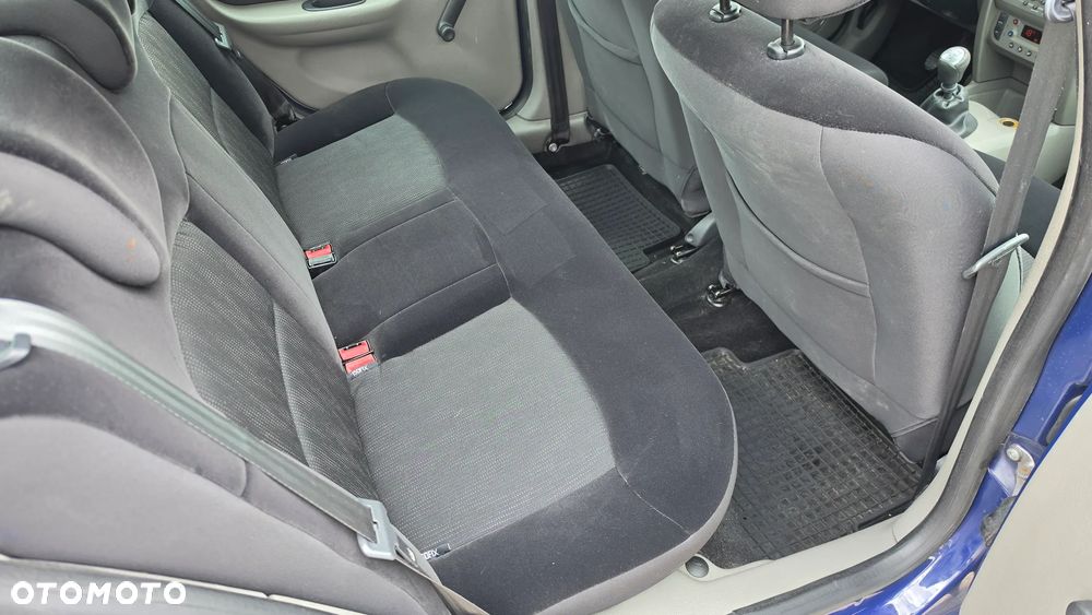 Renault Thalia 1.2 16V All Inclusive - 11