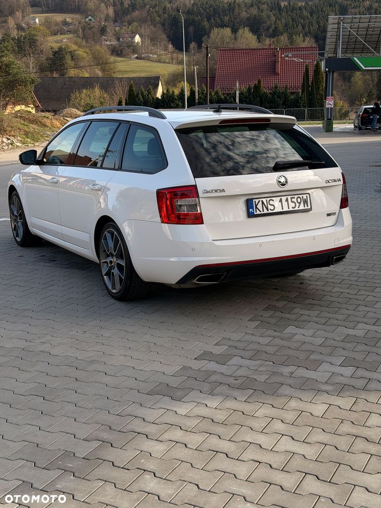 Skoda Octavia 2.0 TDI DSG RS - 4