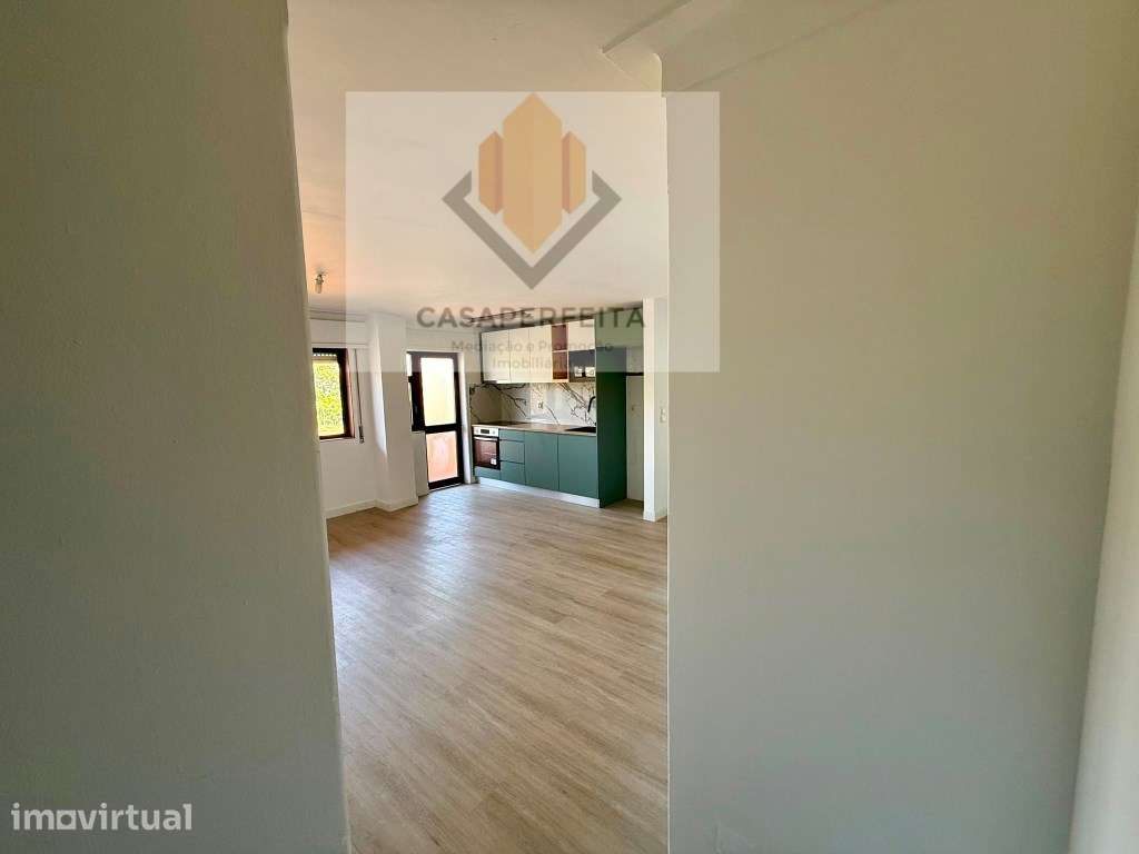 Apartamento T2 Renovado com Varanda - Rio Tinto - Grande imagem: 3/18