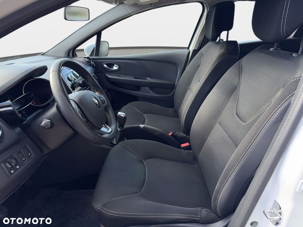 Renault Clio - 10