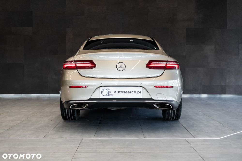 Mercedes-Benz Klasa E 200 4-Matic 9G-TRONIC - 6