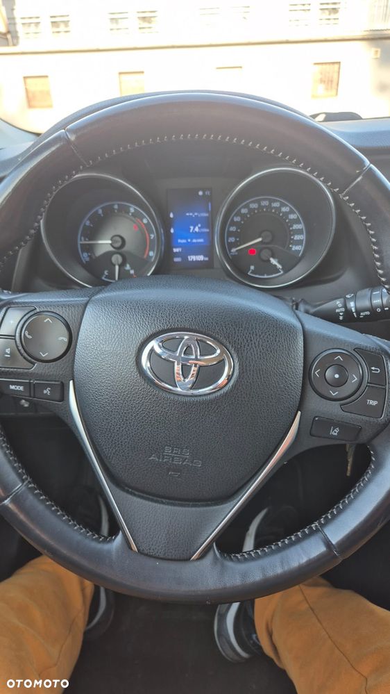 Toyota Auris 1.2 Turbo Executive - 11