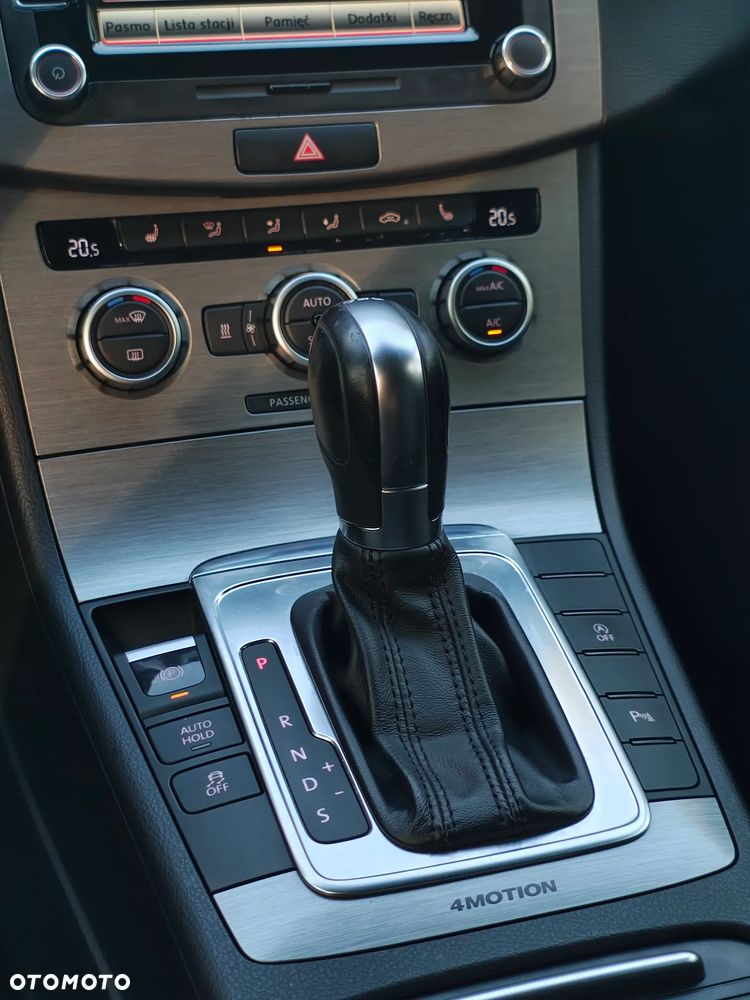 Volkswagen Passat - 27