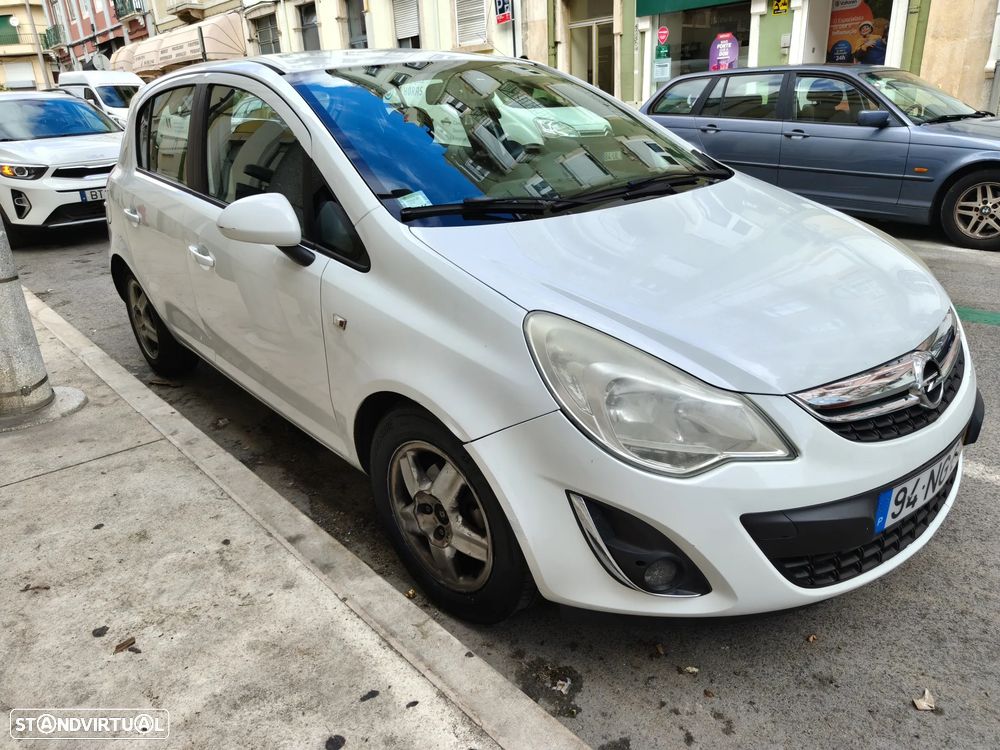 Opel Corsa 1.3 CDTi Enjoy — fotografia 13