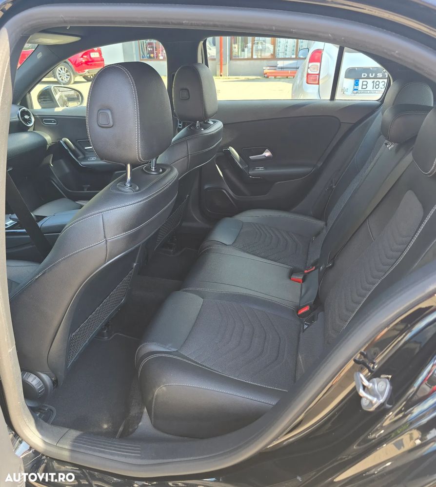 Mercedes-Benz A 200 7G-DCT Progressive - 11