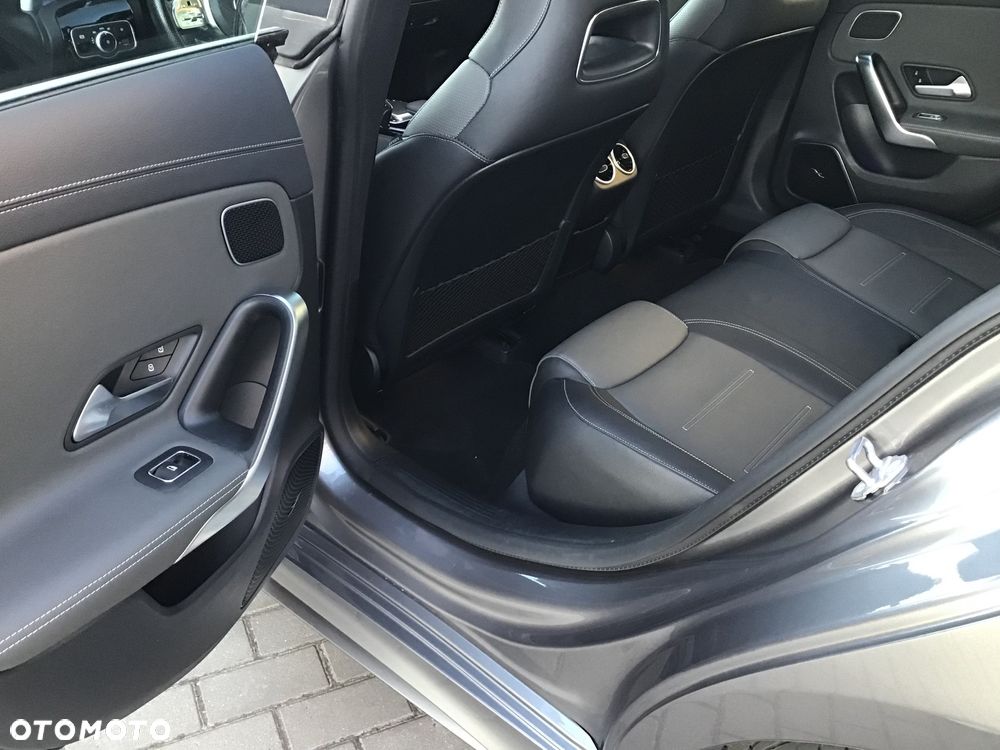 Mercedes-Benz CLA 250 4Matic 7G-DCT Edition 2020 - 26