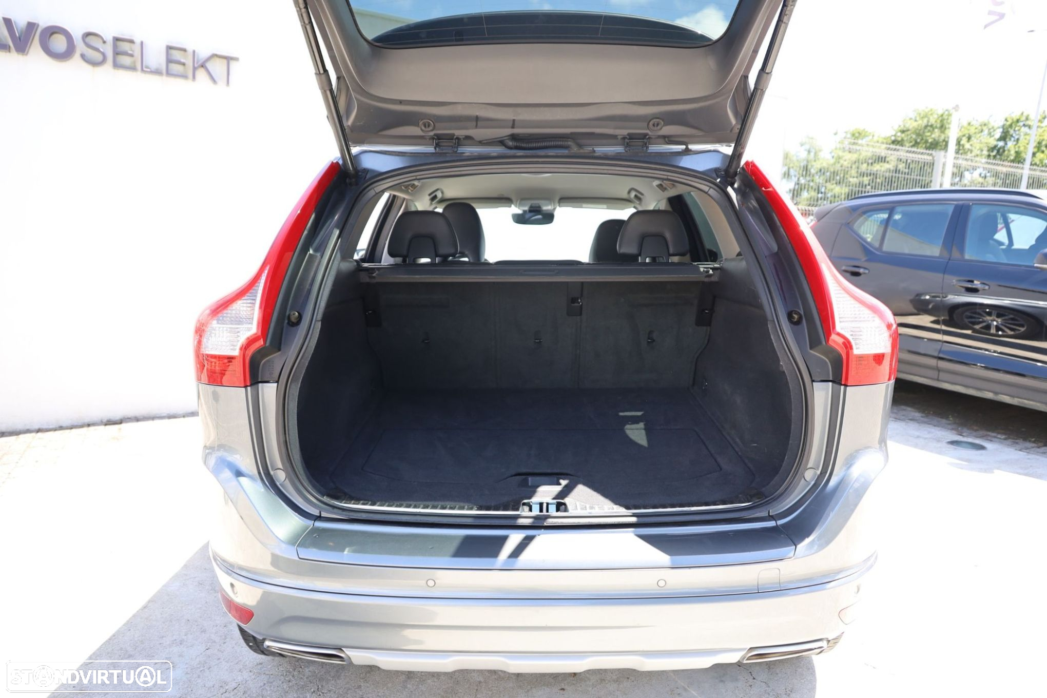 Volvo XC 60 2.0 D4 Dynamic Edition Geartronic - 5
