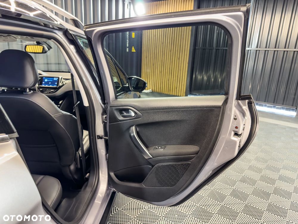 Peugeot 2008 BlueHDi FAP 120 STOP & START EAT6 Allure - 16