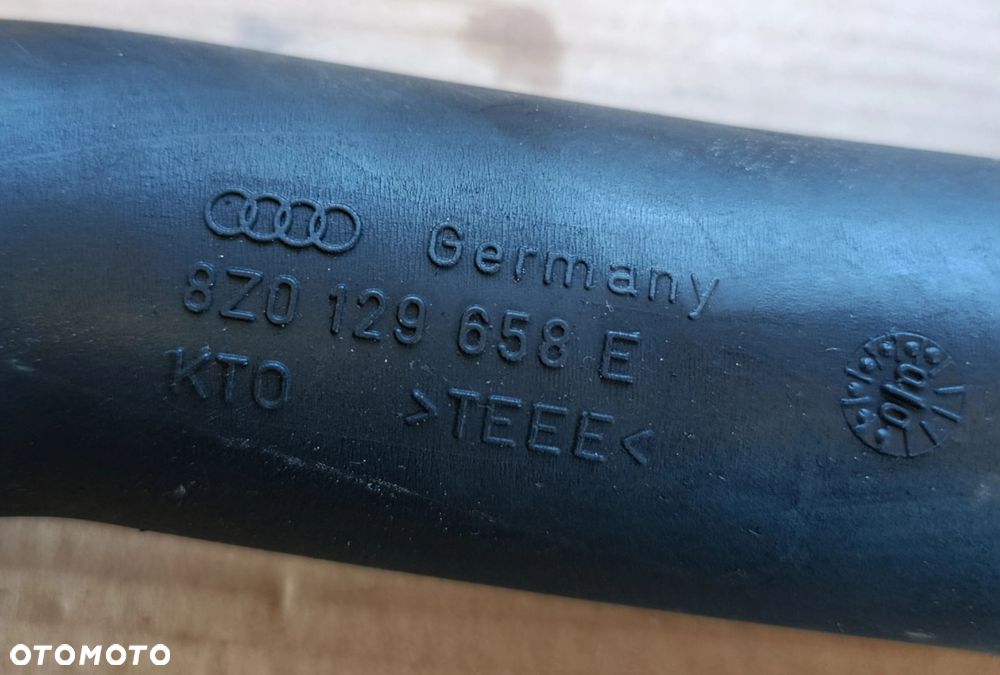 Audi A2 dolot powietrza 1,4TDI 8Z0129658E rura przewód wąż - 2