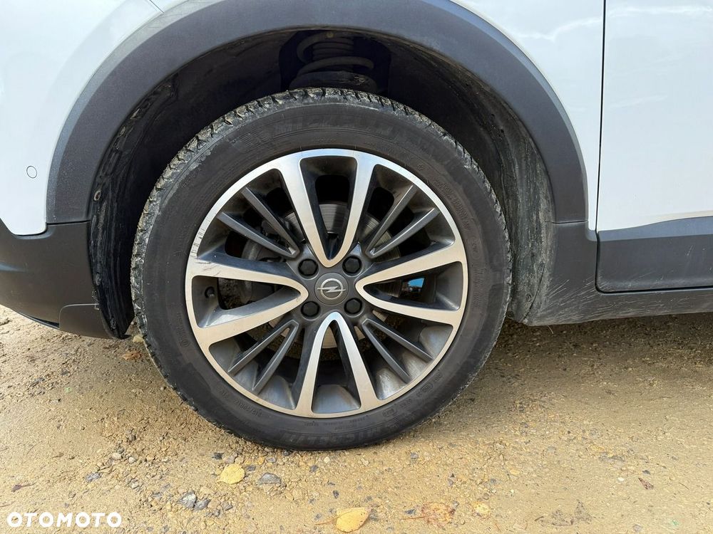 Opel Crossland X - 8
