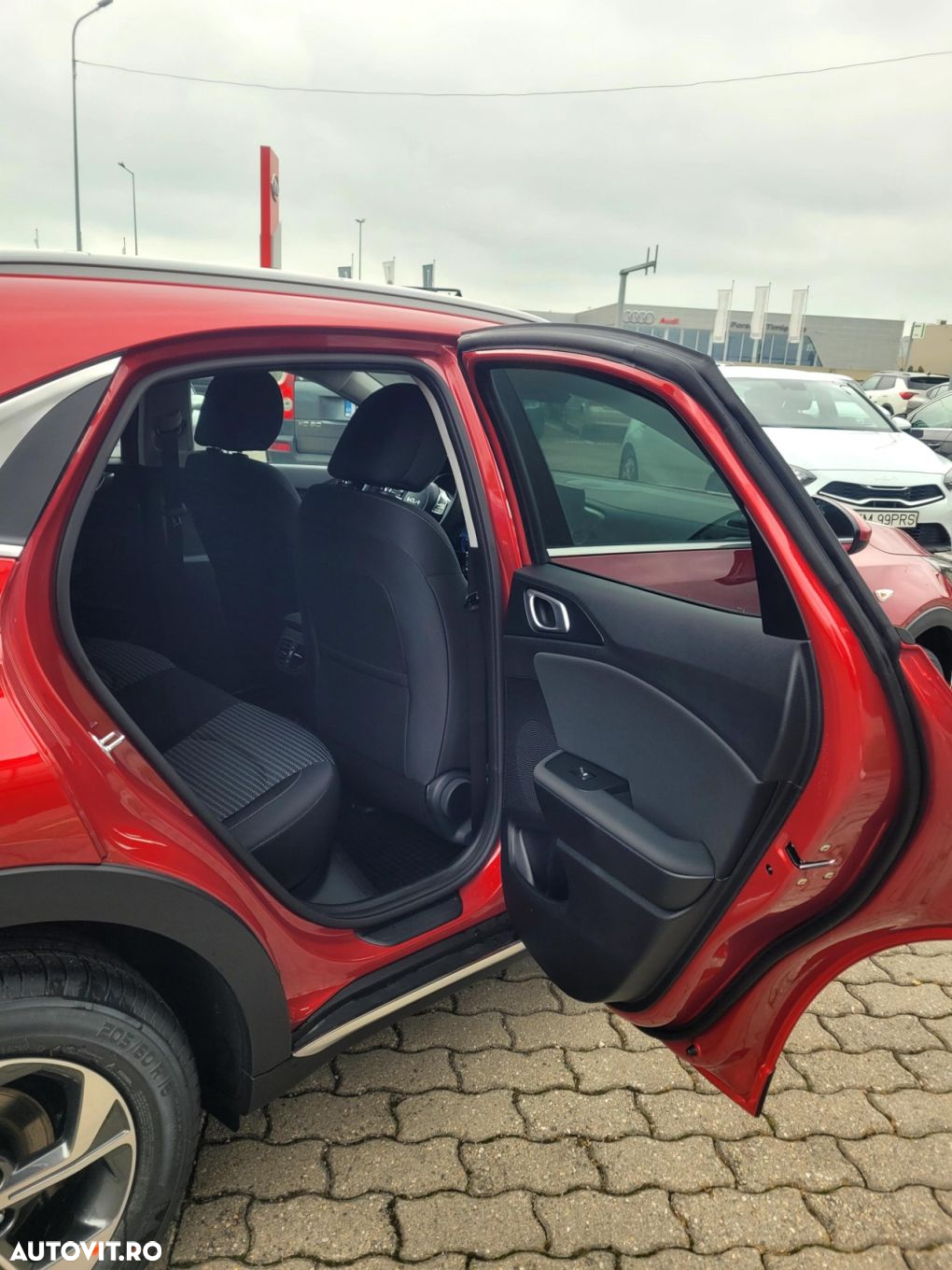 Kia XCeed - 14