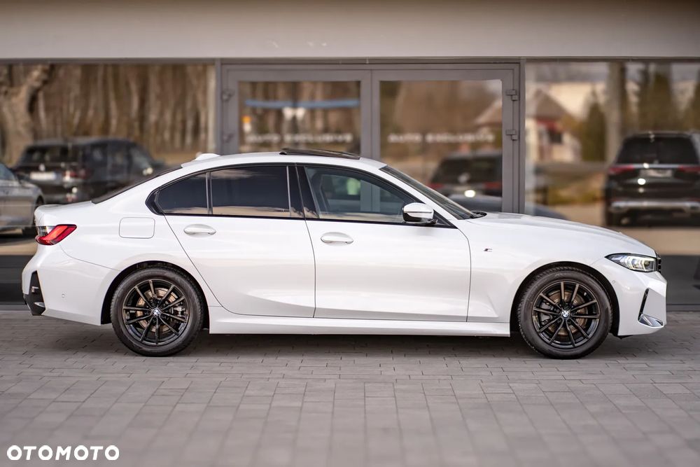 BMW Seria 3 320i xDrive Edition M Sport Shadow - 12