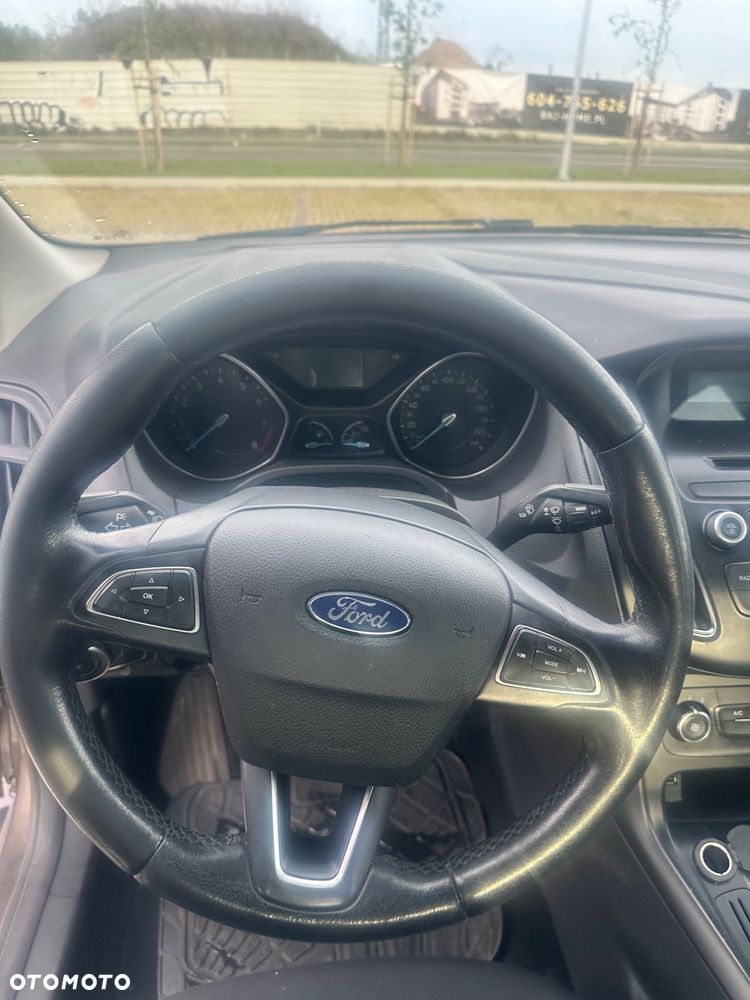 Ford Focus - 12