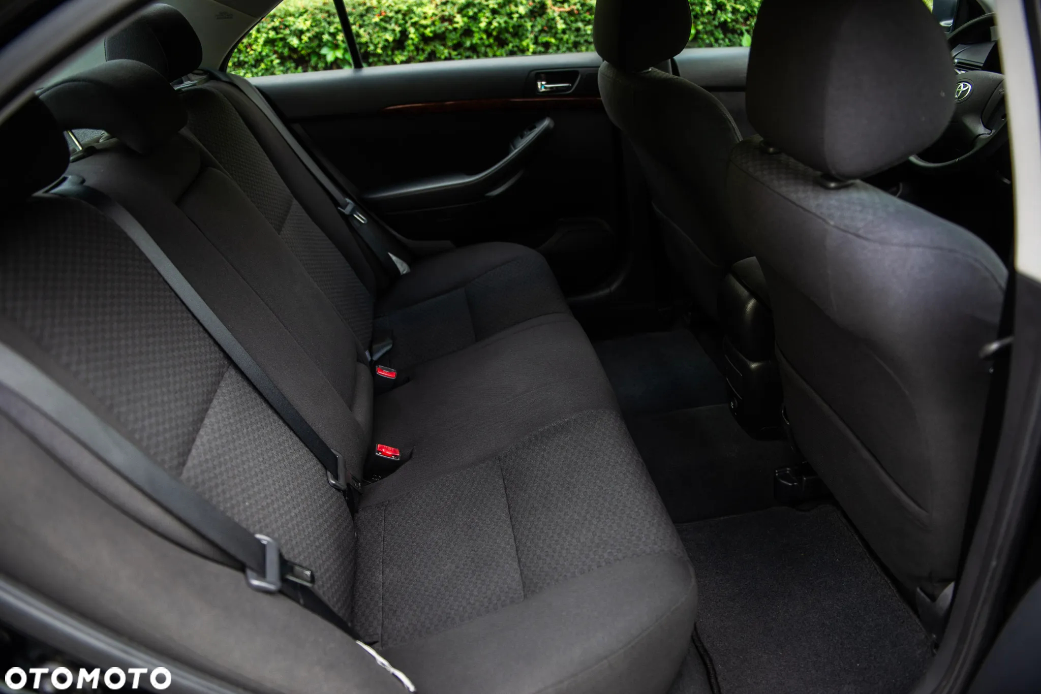 Toyota Avensis 1.8 Sol - 21
