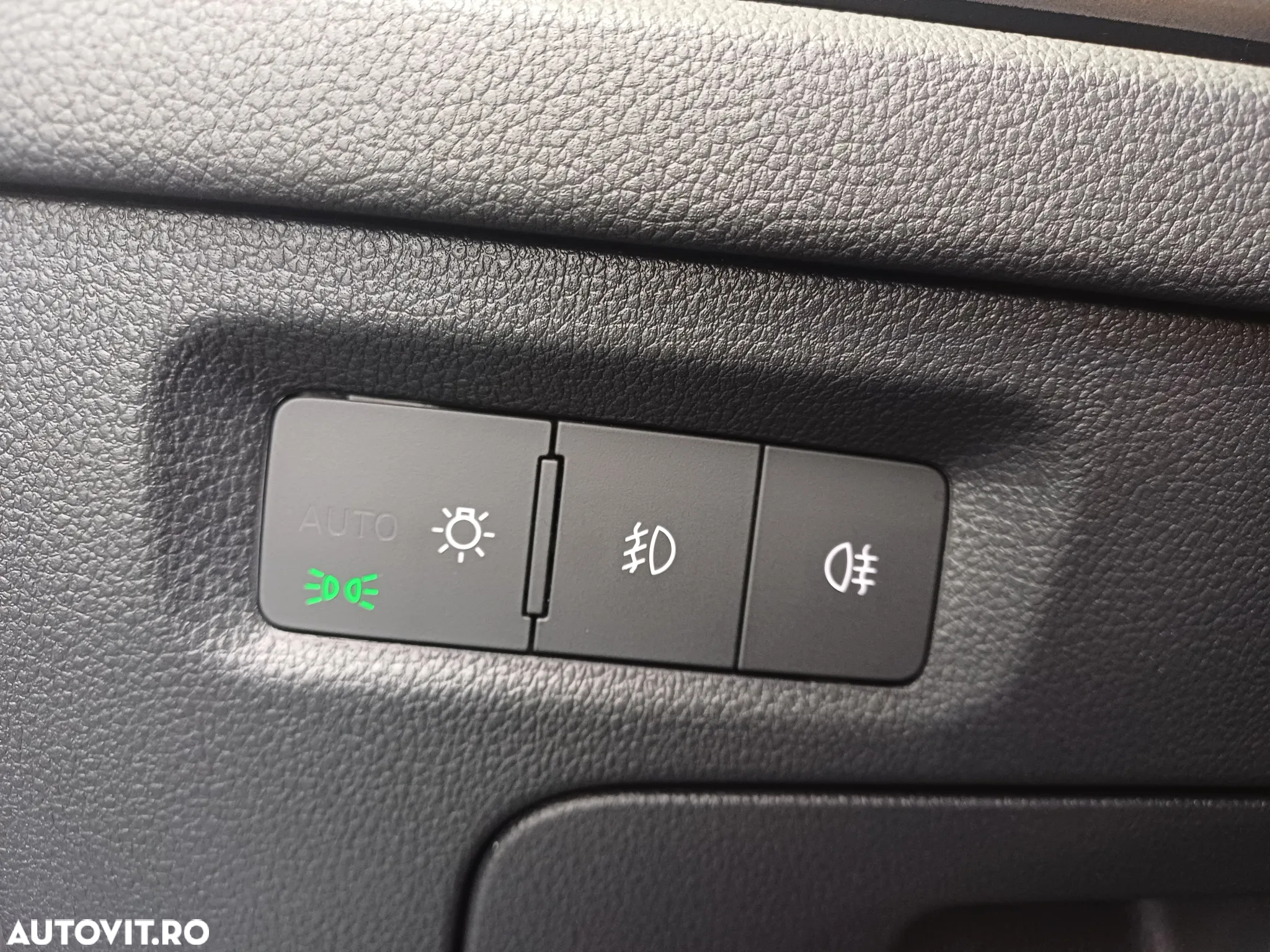 Skoda Octavia 1.5 TSI Ambition - 10