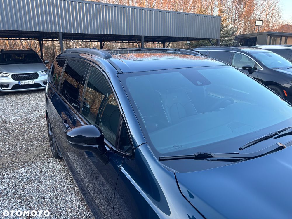 Chrysler Pacifica - 12