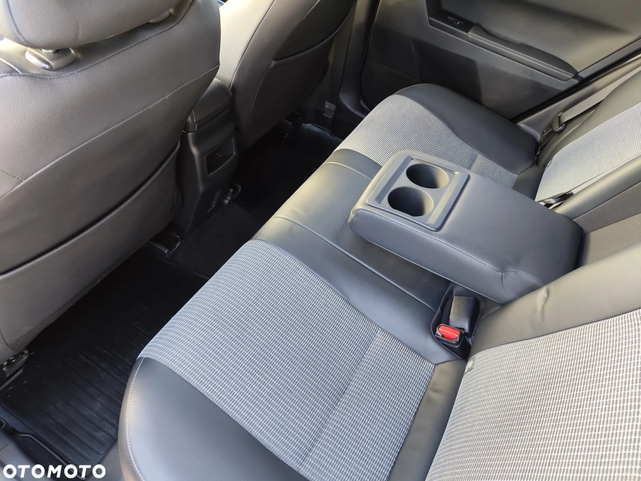 Toyota Auris Hybrid 135 Prestige - 10