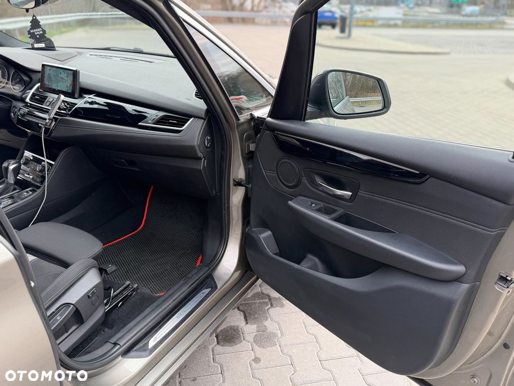 BMW Seria 2 218d xDrive Sport Line - 13