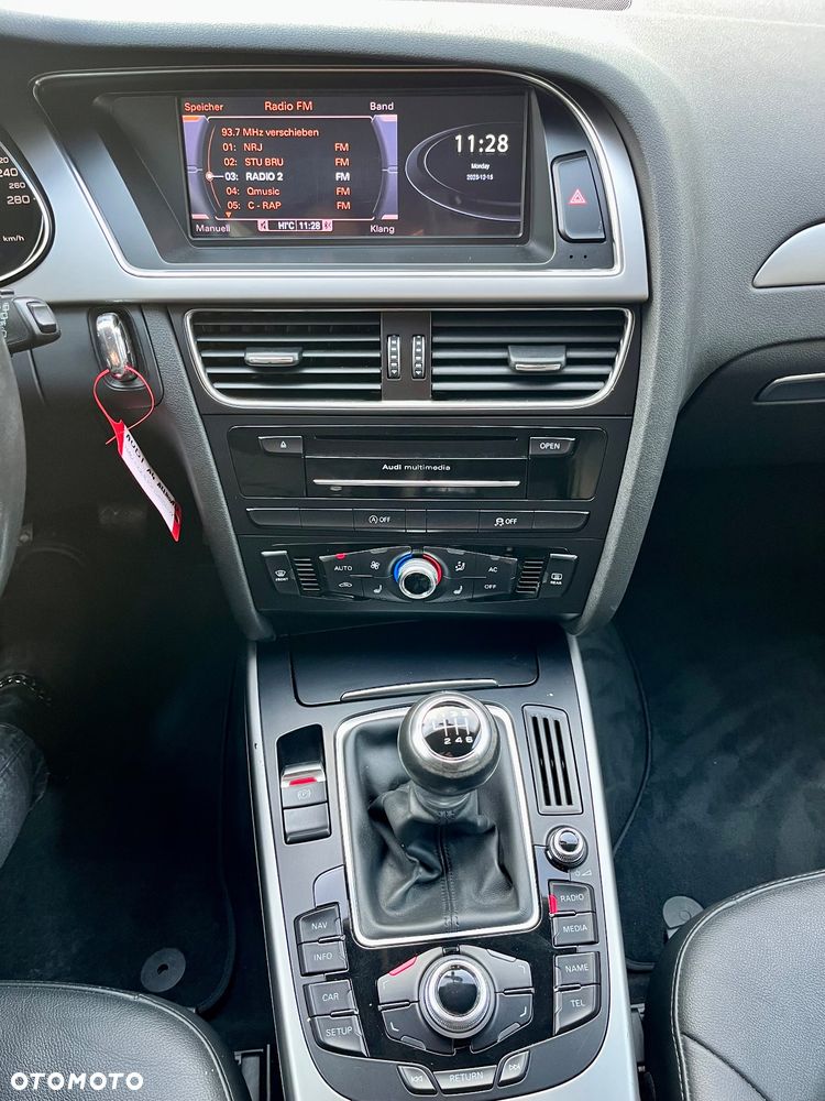 Audi A4 Allroad - 34