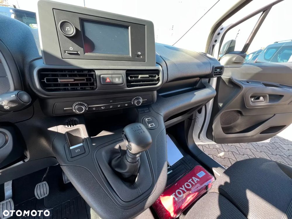 Toyota Proace City - 16