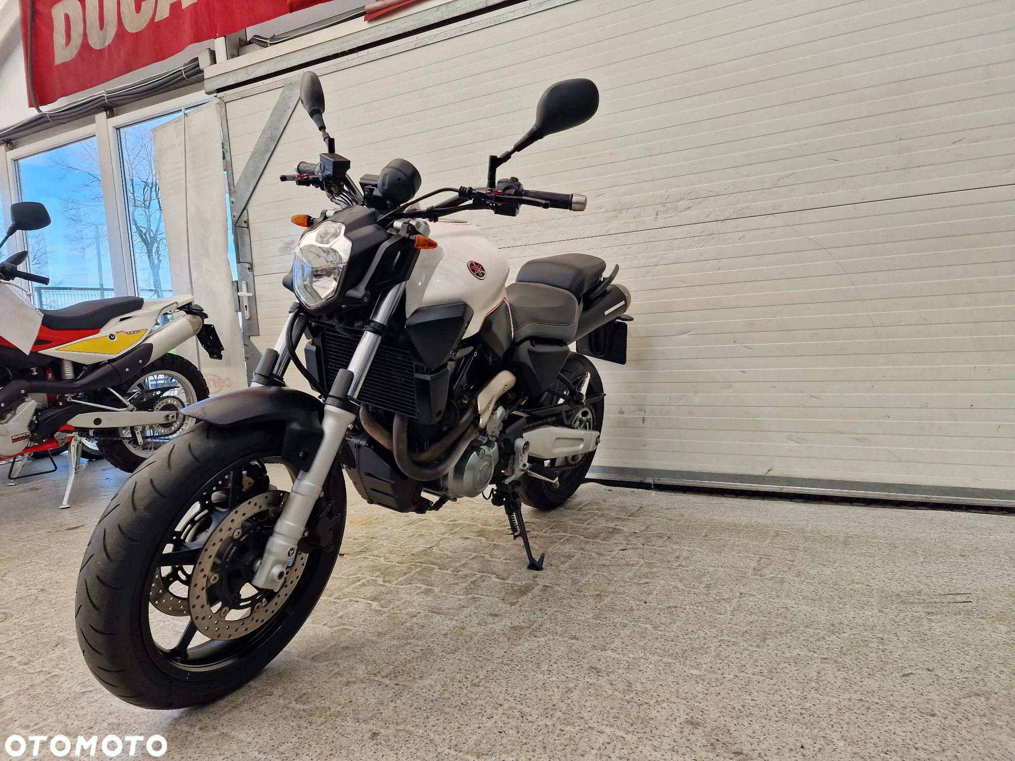 Yamaha MT - 6