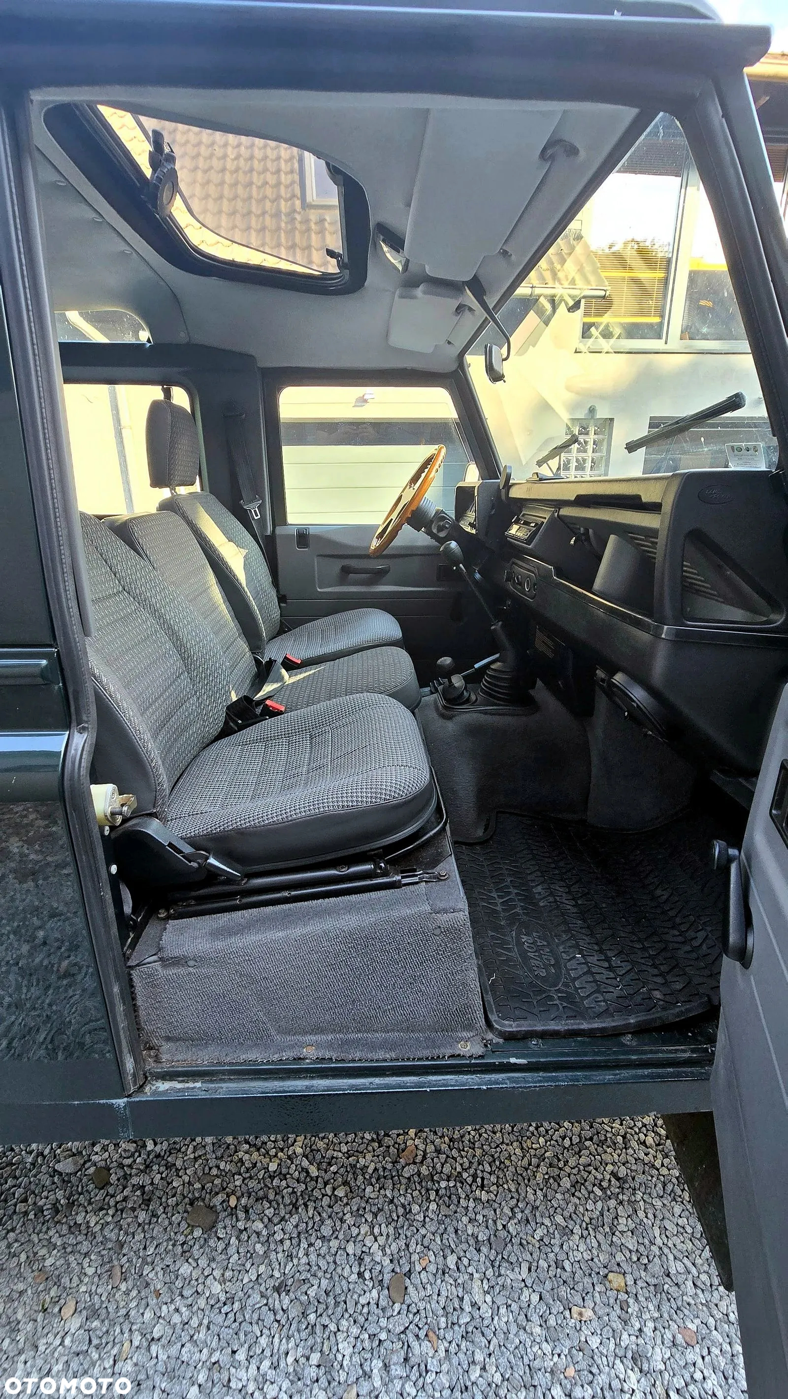 Land Rover Defender 90 2.5 TDI - 16