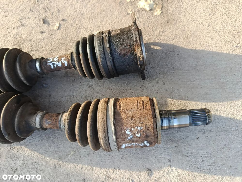 Półoś półosie prawa lewa Galloper Pajero 2.5 - 2