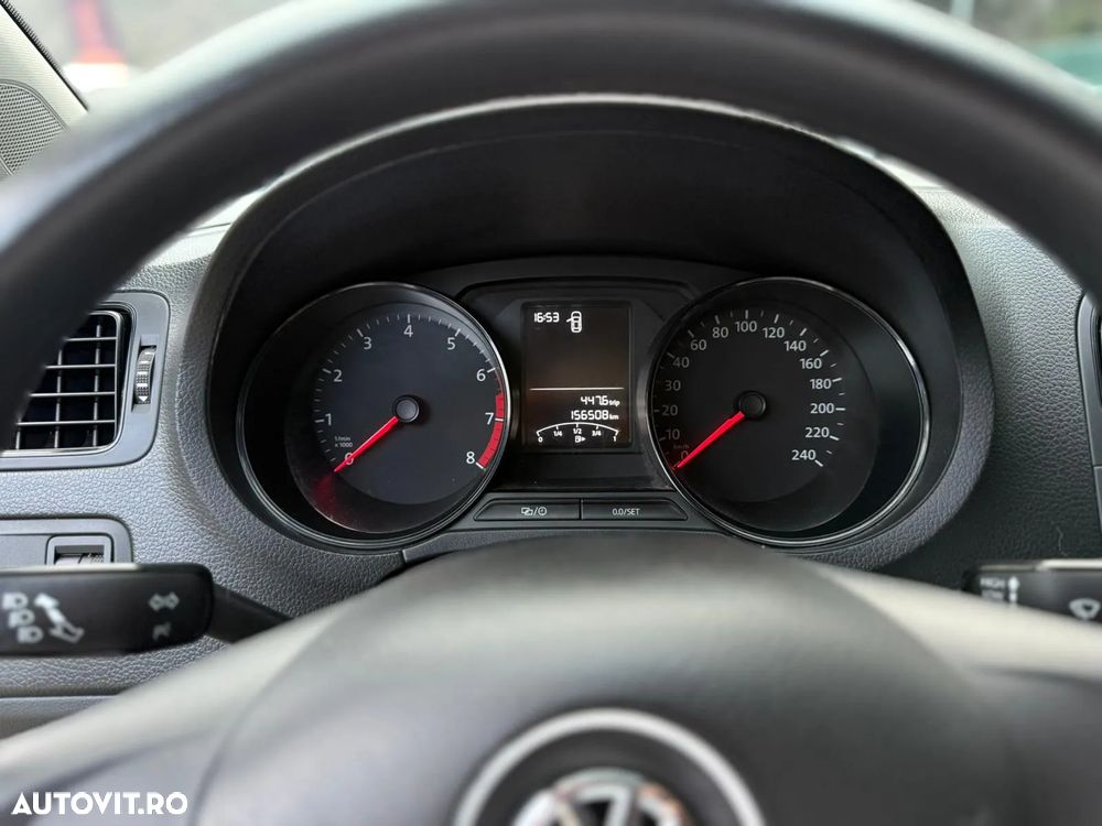 Volkswagen Polo - 9
