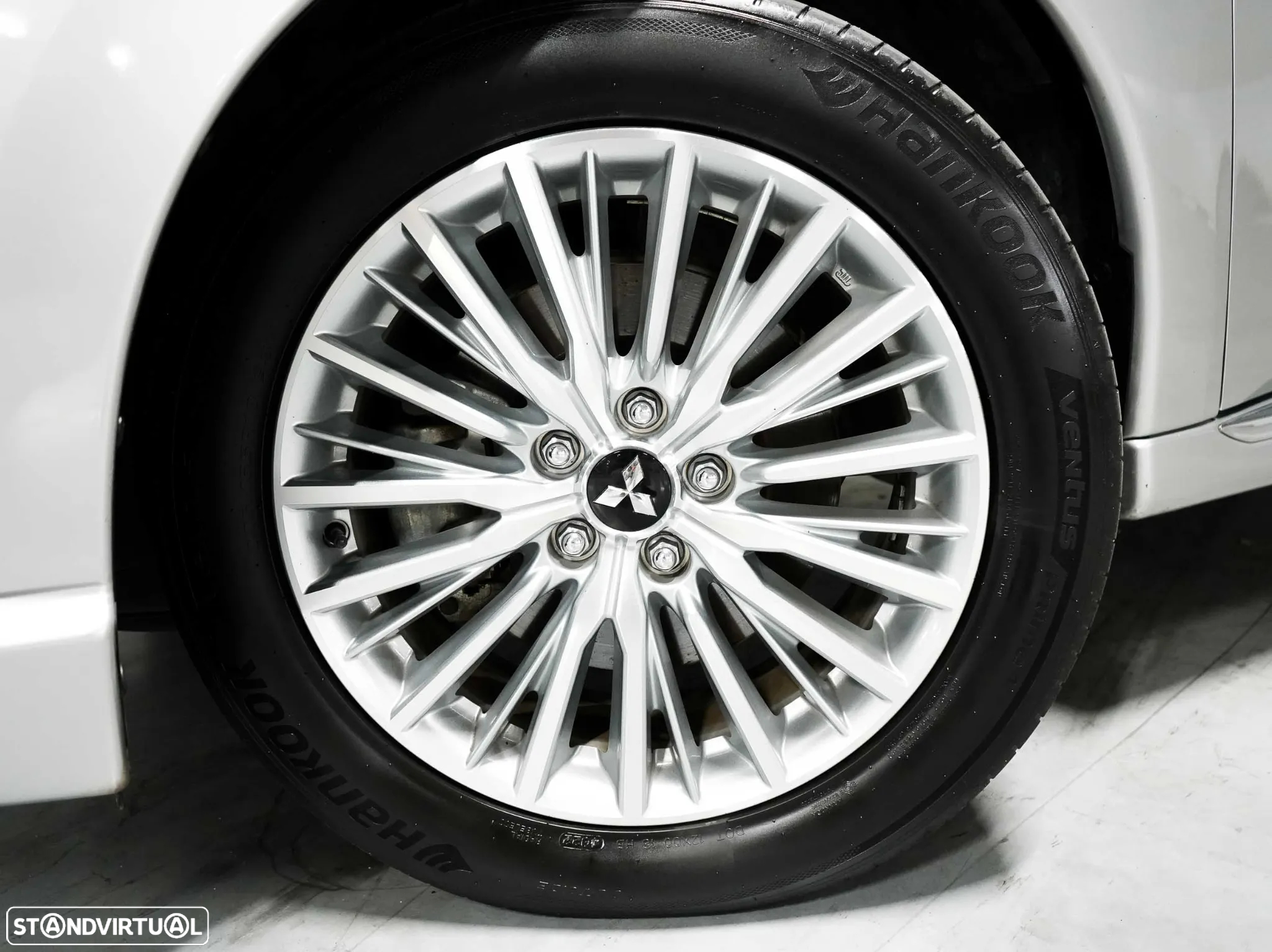 Mitsubishi Outlander 2.4 PHEV Instyle - 4