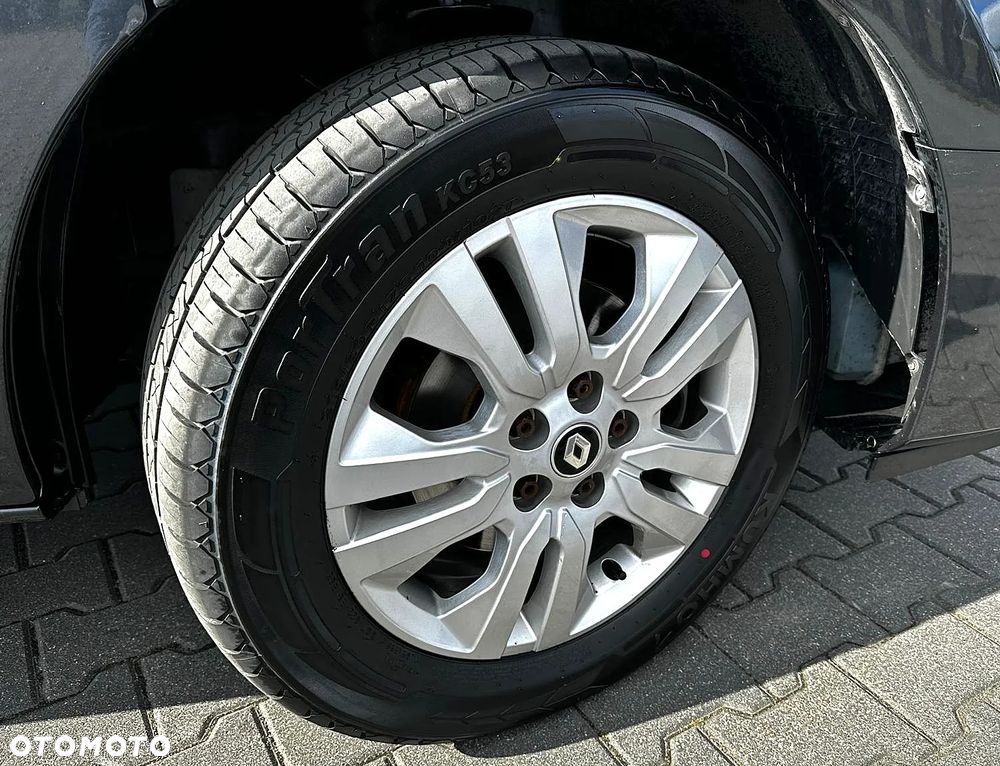 Renault Trafic 2.0 dCi EDC - 22