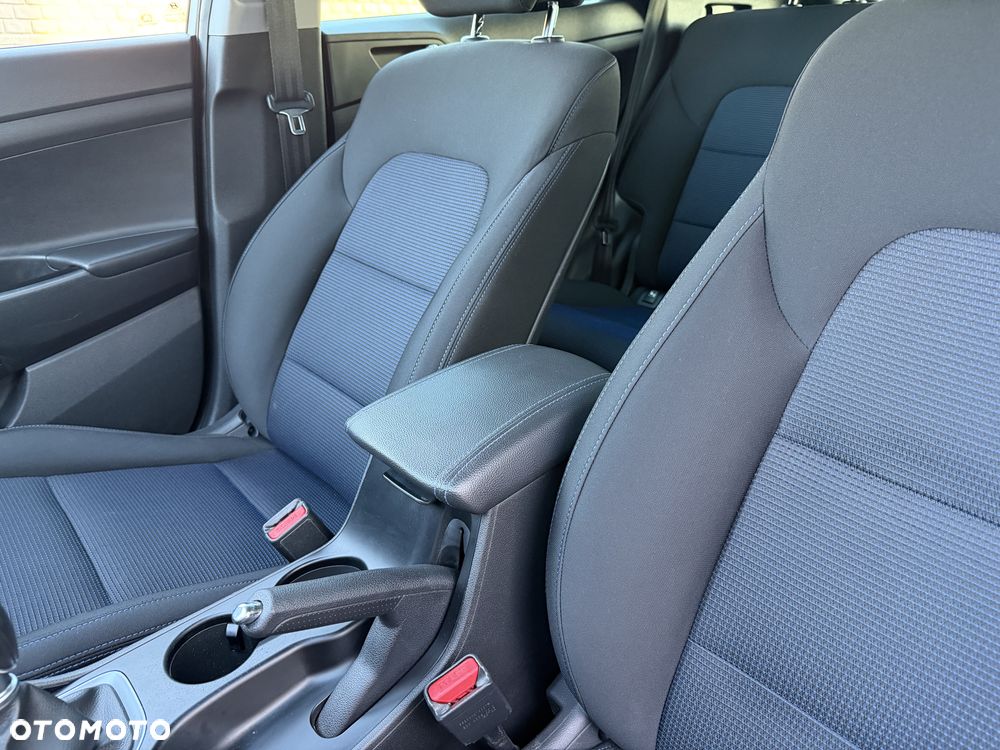 Hyundai Tucson 1.7 CRDI BlueDrive Style 2WD - 19