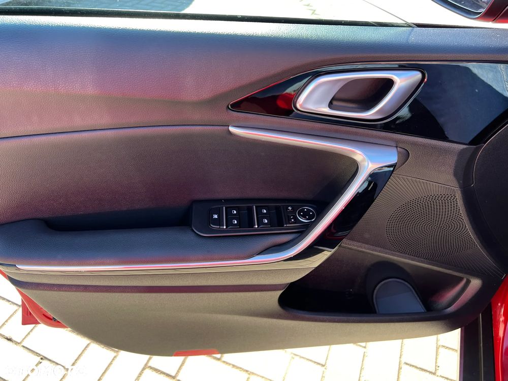 Kia XCeed - 20