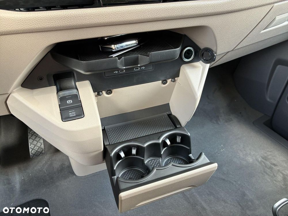 Volkswagen California - 34