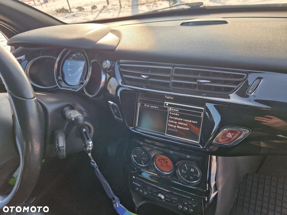 Citroën DS3 HDi 90 FAP SoChic - 15