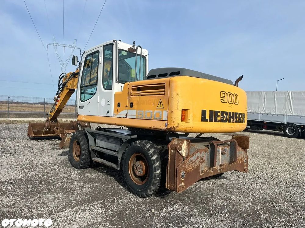 Liebherr A 900 C / 2007 / 10800 godzin / 2 łyżki / pług / podpory ? Import Francja - 4