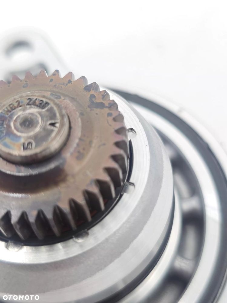 POMPA WODY MERCEDES M177 4.0 V8 BITURBO A1772000400 - 4