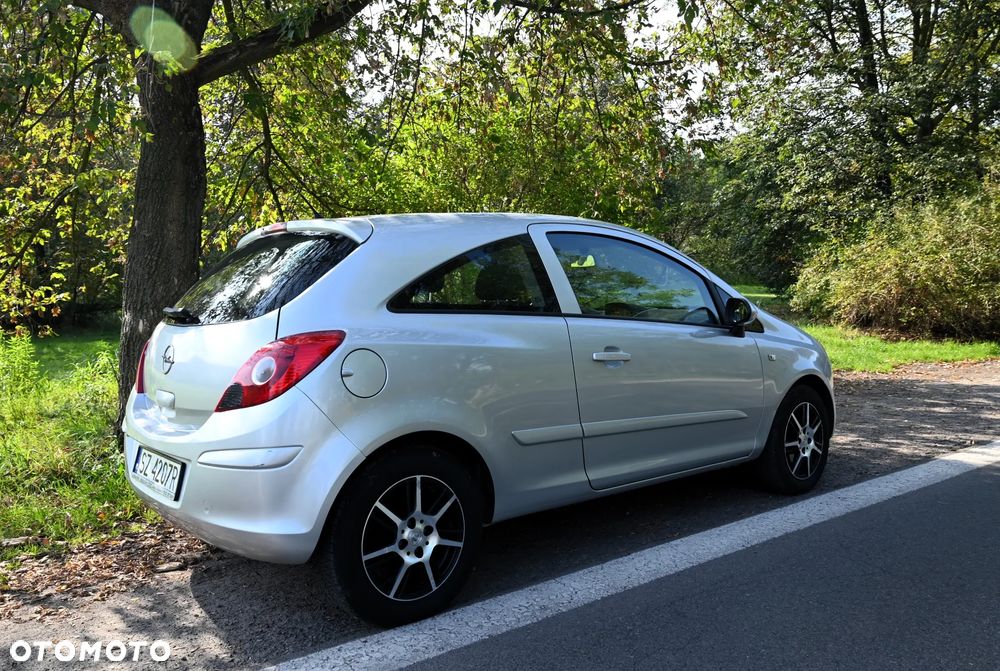 Opel Corsa - 20