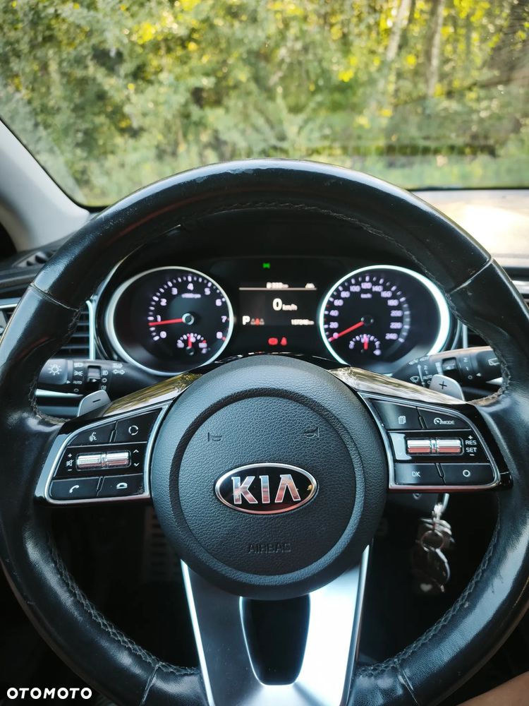 Kia Ceed 1.4 T-GDI L Business Line DCT - 14
