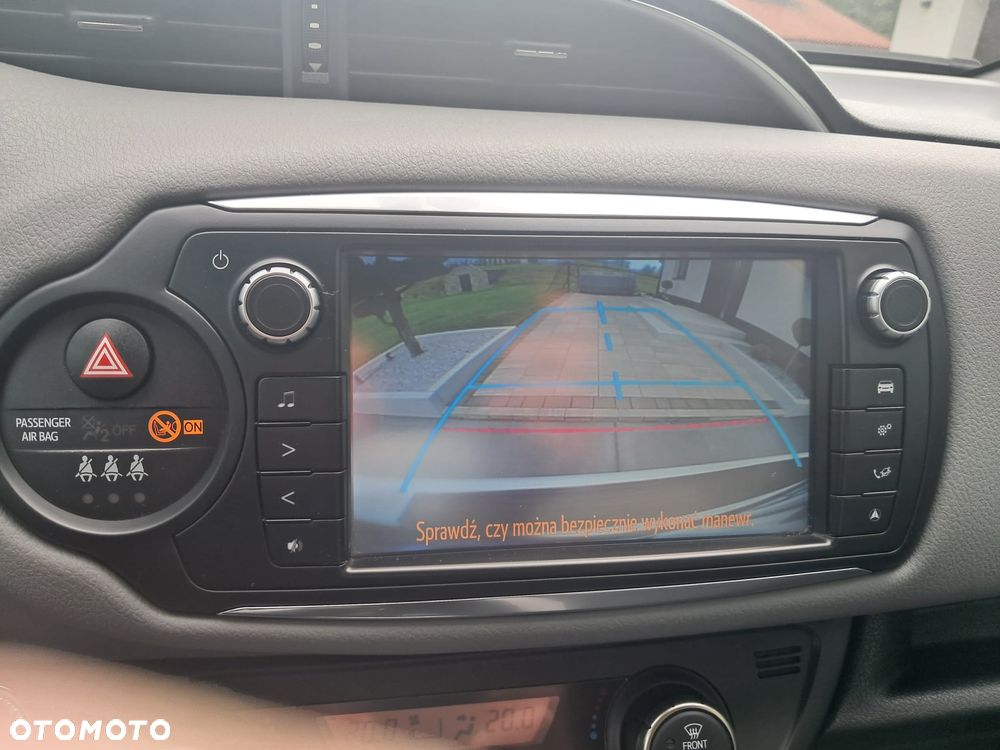 Toyota Yaris - 24
