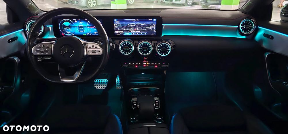 Mercedes-Benz CLA 250 E AMG Line 8G-DCT - 10