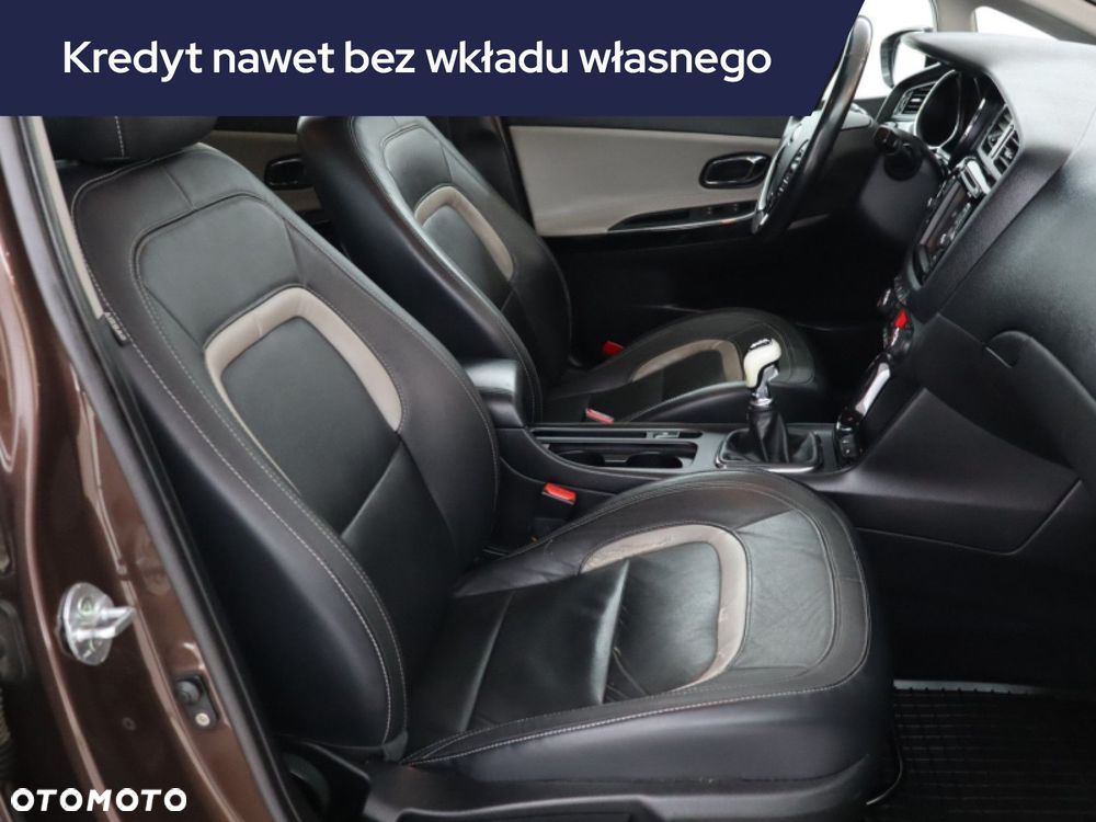 Kia Ceed - 11