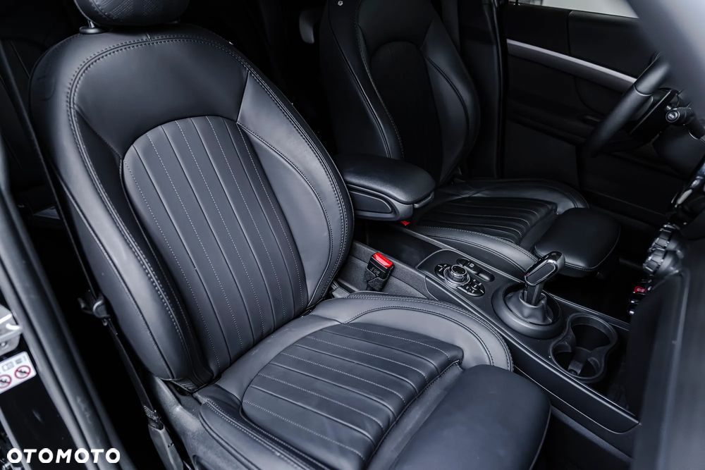 MINI John Cooper Works ALL4 sport - 8
