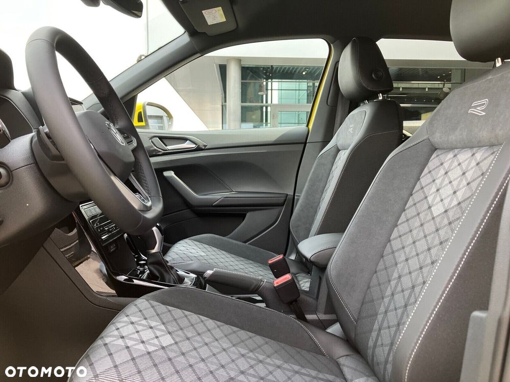 Volkswagen T-Cross - 12