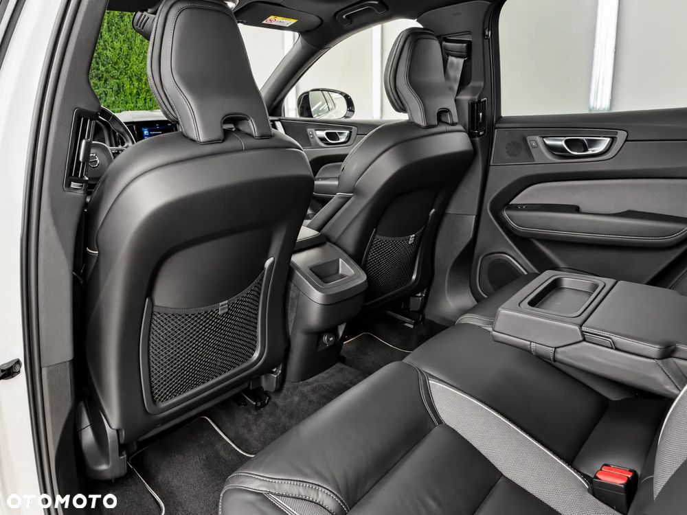 Volvo XC 60 B4 D AWD R-Design - 12